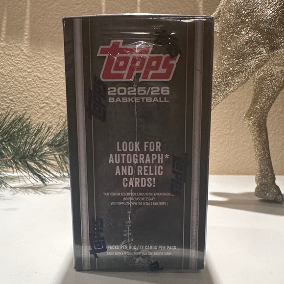 Topps 2025/26 Basketball Cards 132 total cards - Target Black Friday exclusive - Picture 6 of 8